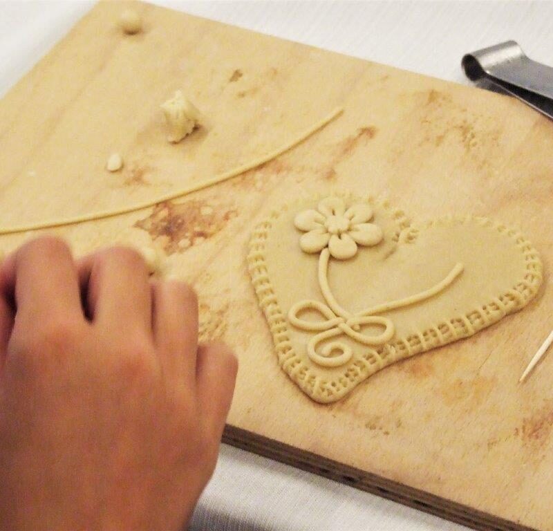 Delavnica peke dražgoških kruhkov